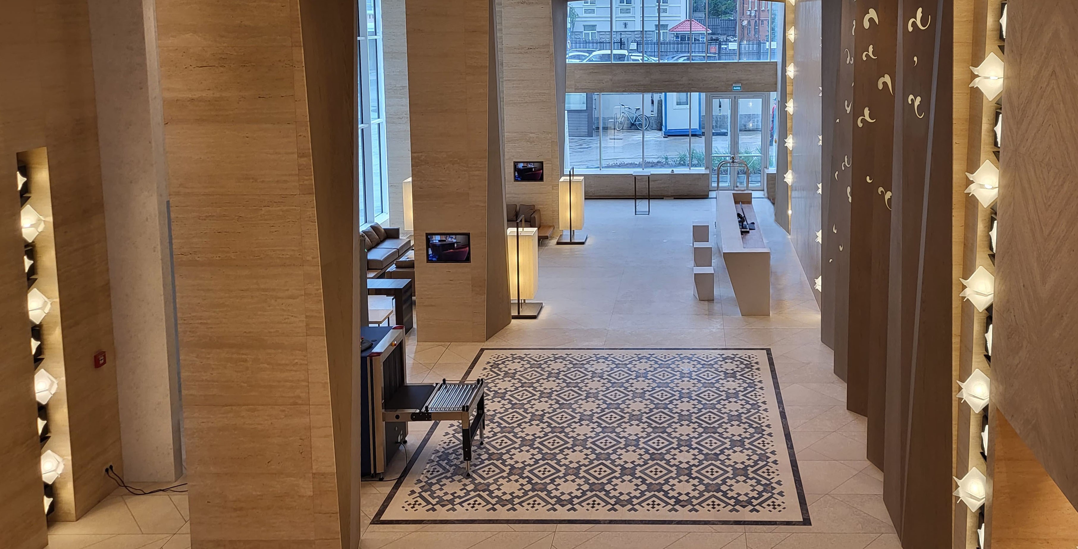 Каменная отделка интерьера Grand Hotel Vladivostok, фотография 1