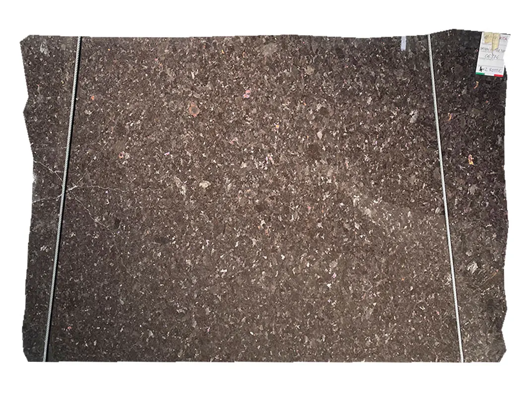 Brown Antique Dark, гранит — образец натурального камня