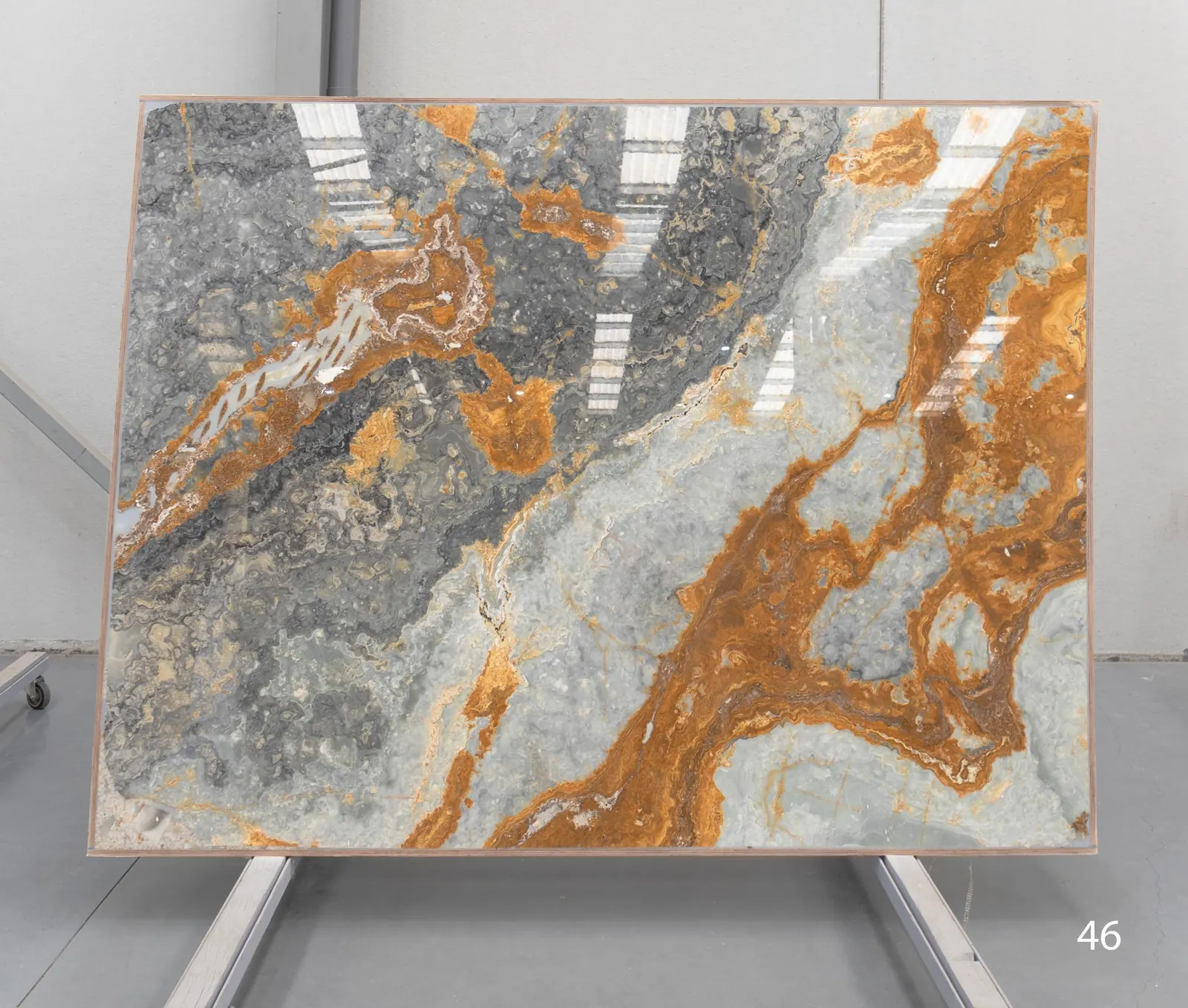 Ocean Onyx, оникс — образец натурального камня