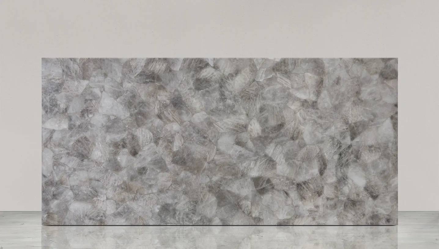 Quartz Smoky medium, полудрагоценные камни — образец натурального камня